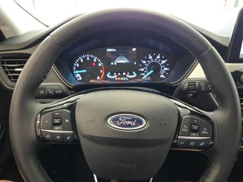 Used 2022 Ford Escape SE w/ SE Sport Appearance Package image 29