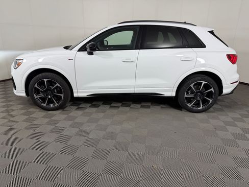 Used 2025 Audi Q3 2.0T Premium Plus w/ Premium Plus Package AWD/4WD image 2