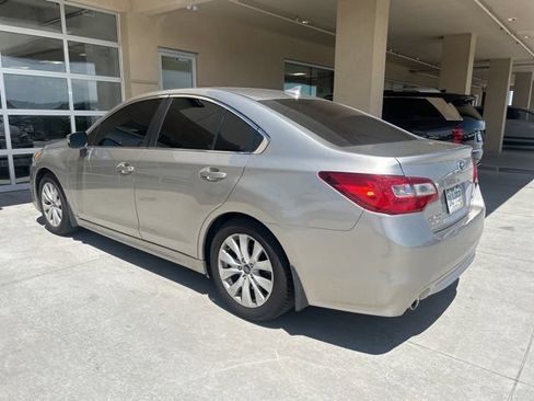 Used 2017 Subaru Legacy 2.5i Premium AWD/4WD image 4