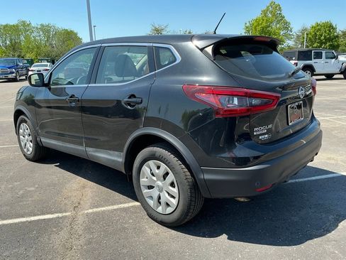 Used 2020 Nissan Rogue Sport S image 5