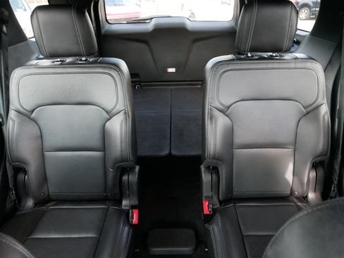 Certified 2018 Ford Explorer Limited w/ Equipment Group 301A AWD/4WD image 13