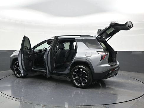 Used 2026 Chevrolet Equinox RS FWD image 31