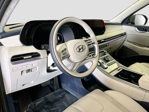 Used 2025 Hyundai Palisade Calligraphy FWD image 9