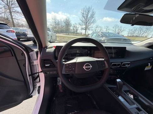 New 2026 Nissan Sentra SR w/ Floor Mat Package FWD image 12