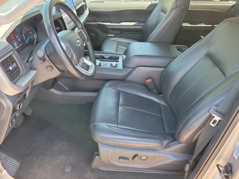 Used 2024 Ford Expedition Max XLT AWD/4WD image 5
