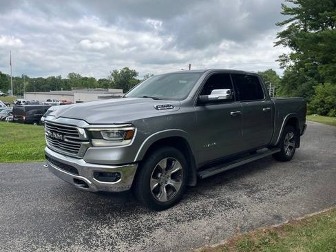 Used 2019 RAM 1500 Laramie AWD/4WD image 8