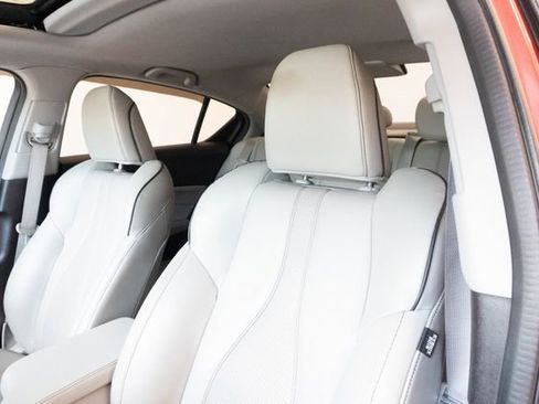 Used 2019 Acura ILX FWD image 16