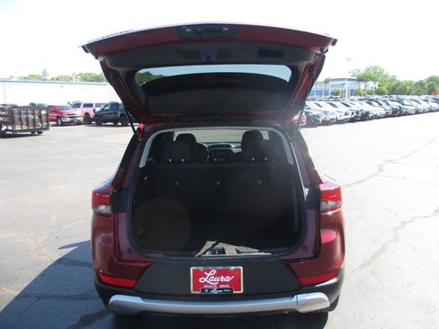 Used 2023 Chevrolet TrailBlazer LT w/ Convenience Package FWD image 7