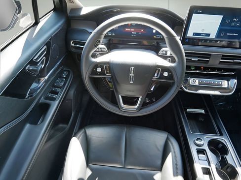 Used 2023 Lincoln Corsair Reserve w/ Equipment Group 201A AWD/4WD image 40
