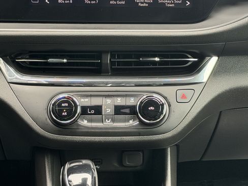 Used 2025 Buick Envista Preferred w/ Convenience I Package FWD image 21