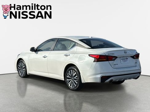 Used 2023 Nissan Altima 2.5 SV w/ SV Premium Package image 4
