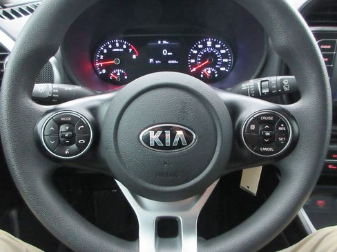 Used 2020 Kia Soul S image 25