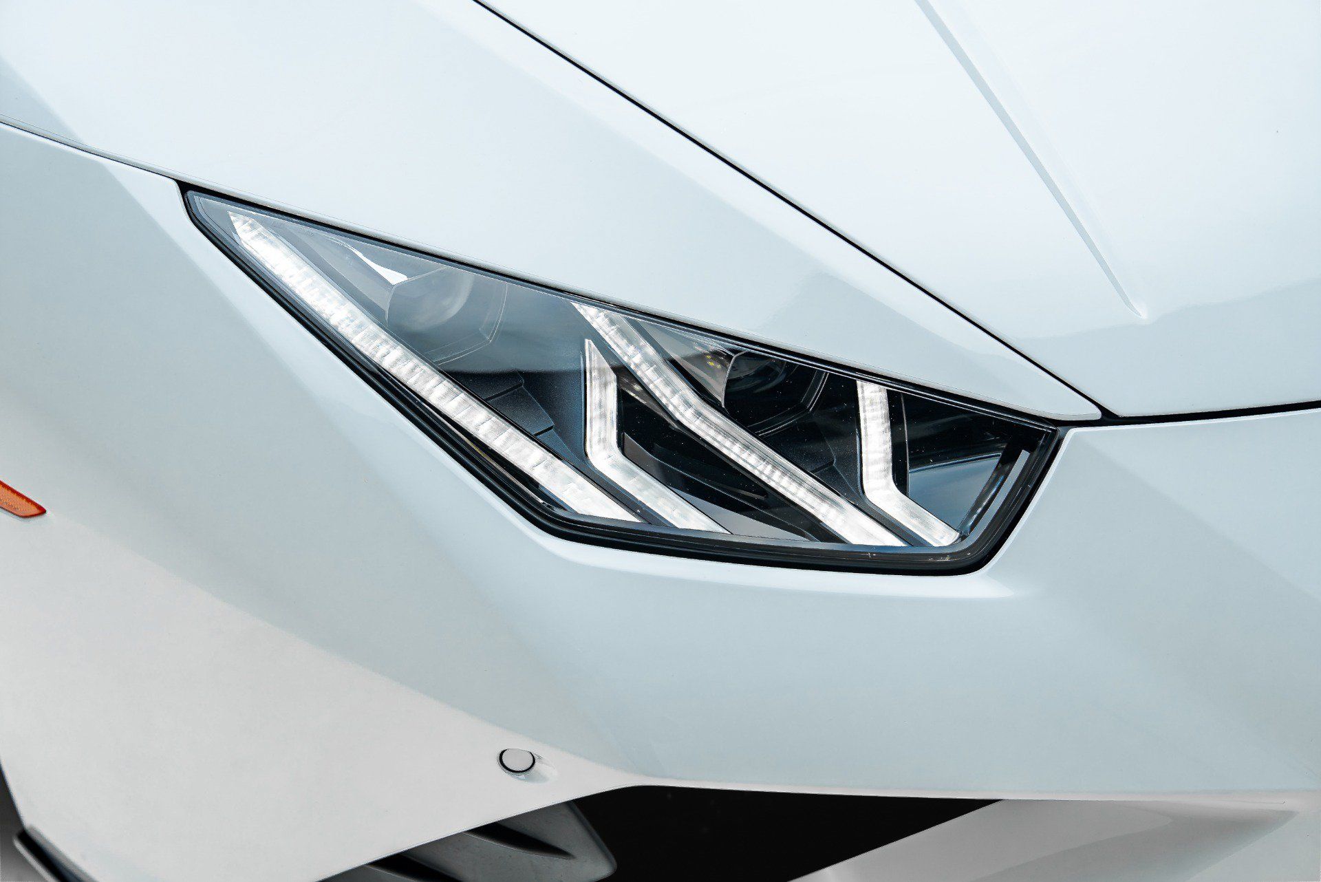 Used 2021 Lamborghini Huracan EVO RWD image 28
