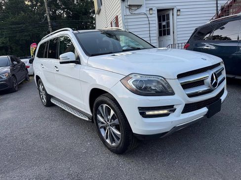 Used 2014 Mercedes-Benz GL 450 4MATIC w/ Lighting Package image 3