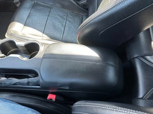 Used 2020 Ford Mustang Premium RWD image 26