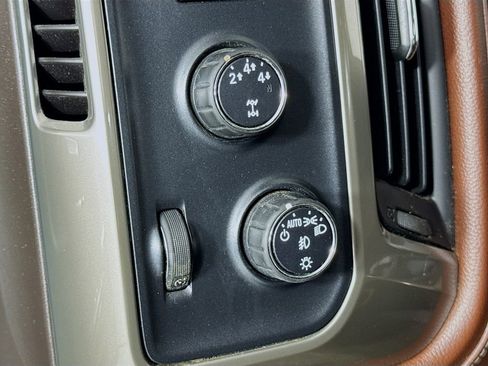 Used 2016 Chevrolet Silverado 3500 High Country image 17