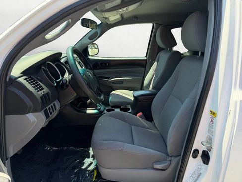 Used 2013 Toyota Tacoma 2WD Access Cab image 11
