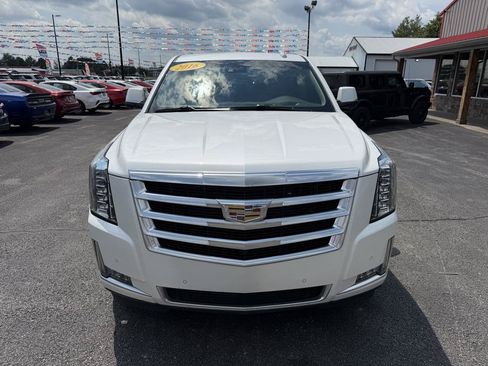 Used 2016 Cadillac Escalade ESV Luxury AWD/4WD image 12