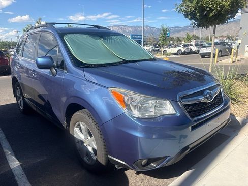 Used 2016 Subaru Forester 2.5i Limited AWD/4WD image 2