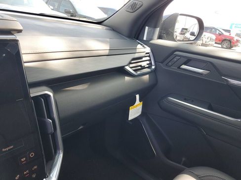 New 2026 GMC Acadia Elevation w/ Elevation Premium Package FWD image 25