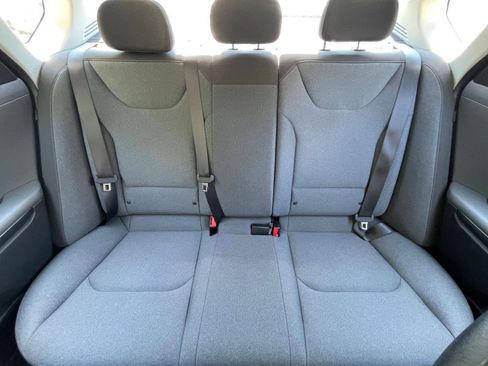 Used 2025 Kia K4 LXS image 37