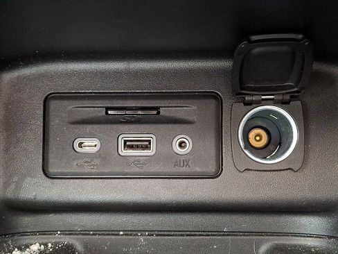 Used 2022 Chevrolet Equinox Premier image 25