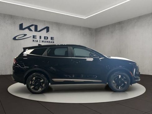 New 2026 Kia Sportage LX w/ LX Convenience Package AWD/4WD image 13