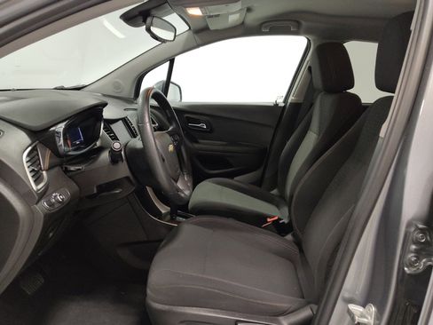 Used 2020 Chevrolet Trax LS w/ Tint and Cruise Package image 17