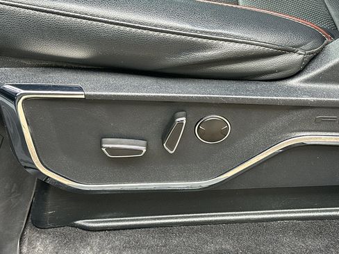 Used 2023 Ford F150 Lariat w/ Equipment Group 502A High image 32