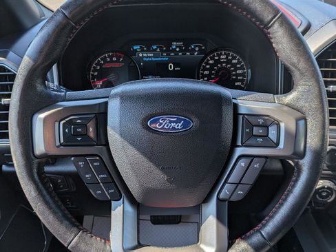 Used 2019 Ford F150 Lariat w/ Equipment Group 502A Luxury AWD/4WD image 15