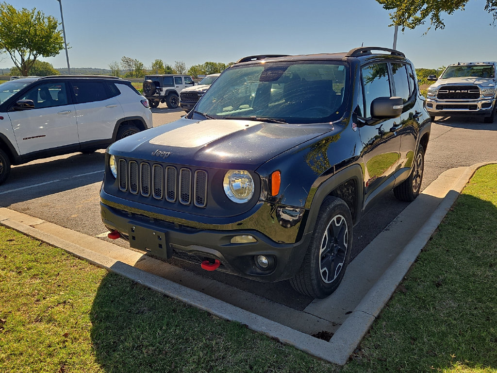 Used 2017 Jeep Renegade Trailhawk AWD/4WD image 1