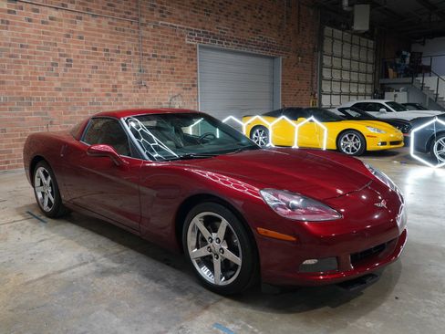Used 2007 Chevrolet Corvette Coupe w/ Preferred Equipment Group image 3