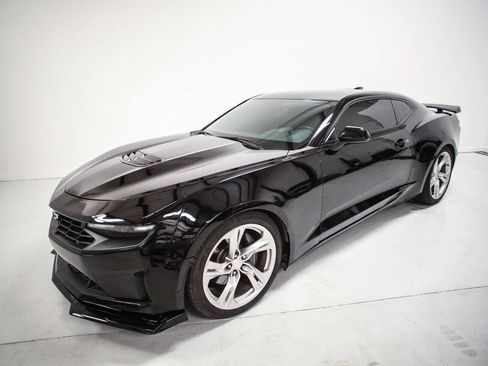 Used 2023 Chevrolet Camaro LT RWD image 12
