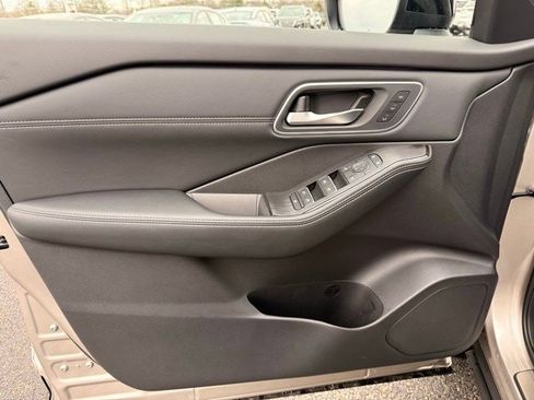 New 2026 Nissan Rogue Platinum w/ Platinum Premium Package image 10