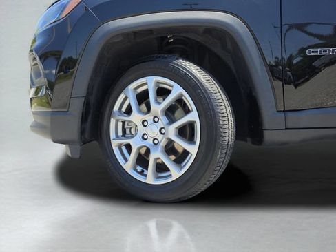 Certified 2023 Jeep Compass Latitude AWD/4WD image 38