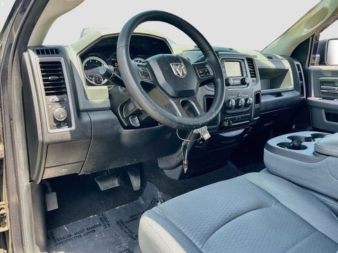 Used 2014 RAM 1500 Express RWD image 9