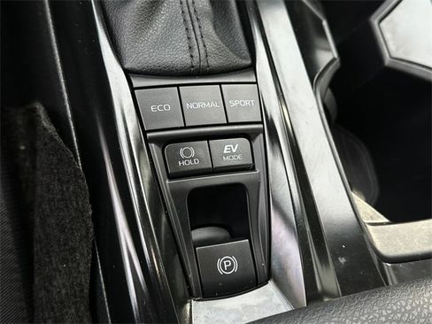 Certified 2025 Toyota Camry LE image 27