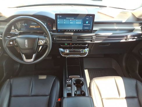 Certified 2024 Lincoln Corsair AWD w/ Equipment Group 101A image 11