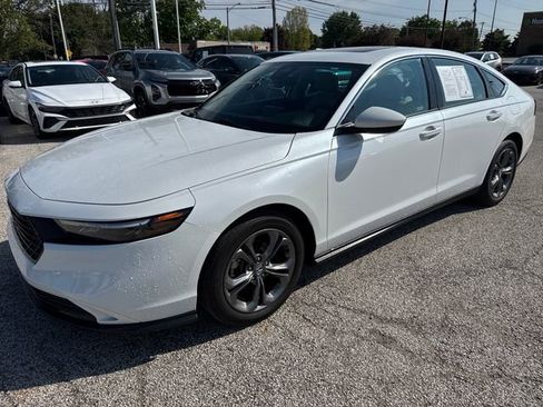 Used 2023 Honda Accord EX image 6