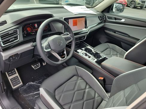 New 2026 Volkswagen Atlas Peak Edition image 22