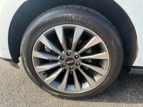 Used 2021 Lincoln Navigator Reserve w/ Luxury Package AWD/4WD image 12