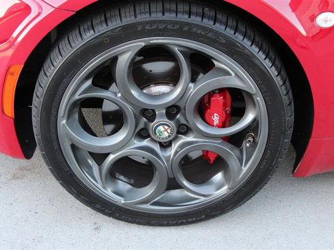 Used 2015 Alfa Romeo 4C Launch Edition w/ Convenience Group RWD image 36