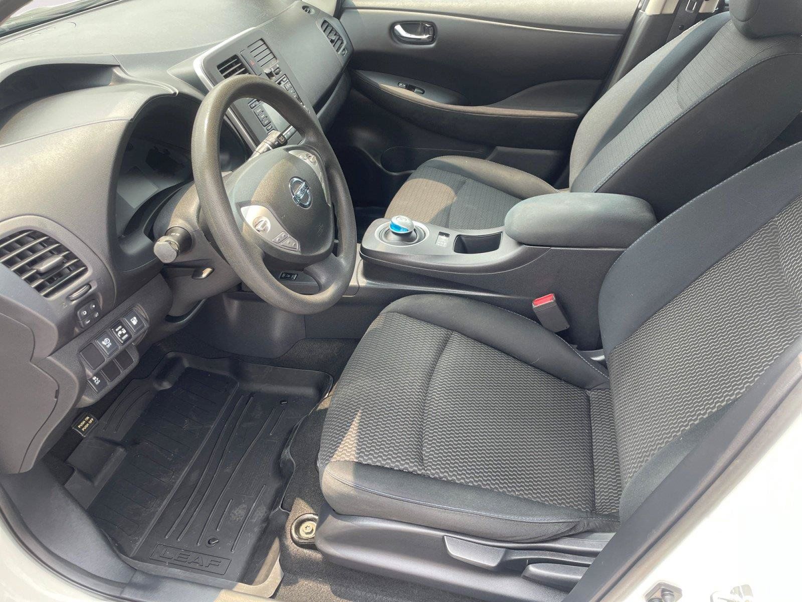 Used 2016 Nissan Leaf S w/ Charger Package FWD image 9