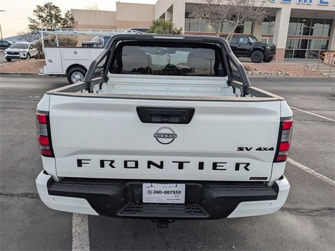 Used 2023 Nissan Frontier SV w/ Midnight Edition Package image 5