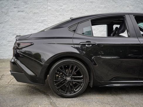 Used 2025 Toyota Camry SE w/ Multimedia Upgrade Package image 16