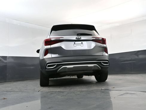 Used 2021 Kia Seltos EX AWD/4WD image 22