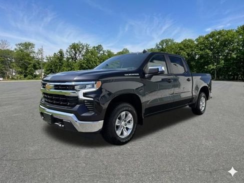 Used 2024 Chevrolet Silverado 1500 LT w/ Protection Package AWD/4WD image 4