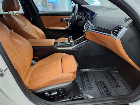 Used 2021 BMW 330i Sedan w/ M Sport Package image 10