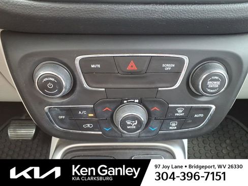 Used 2020 Jeep Compass Latitude w/ Cold Weather Group AWD/4WD image 18