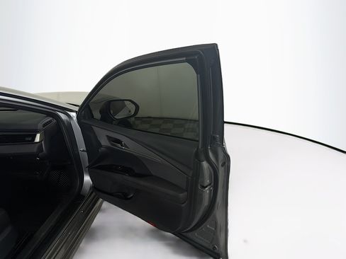 Used 2026 Toyota Camry SE FWD image 31